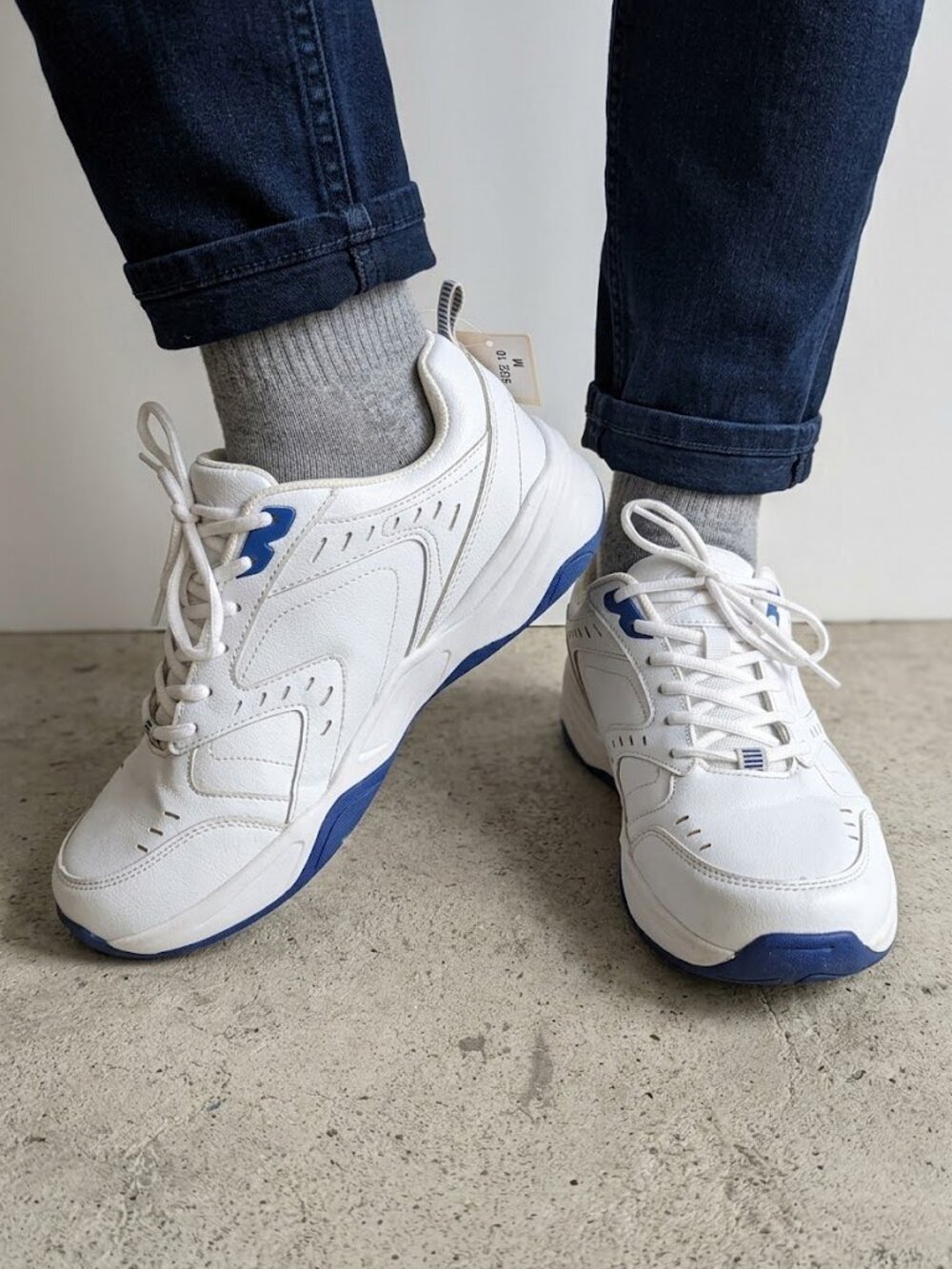 Athletic Works White Blue Memory Foam Walking Sneakers Men's Size 10